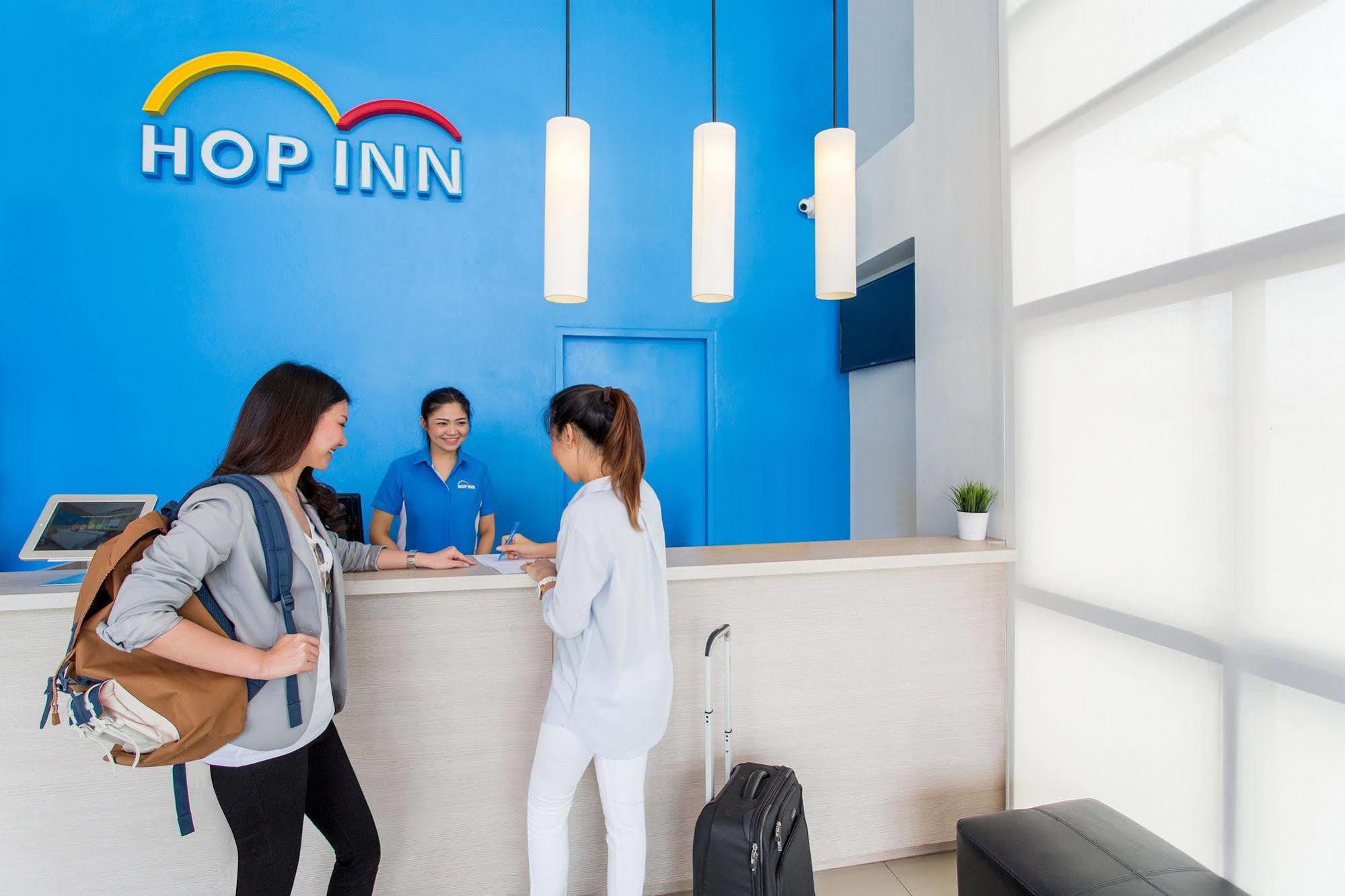 Hop Inn Roi Et Exteriér fotografie