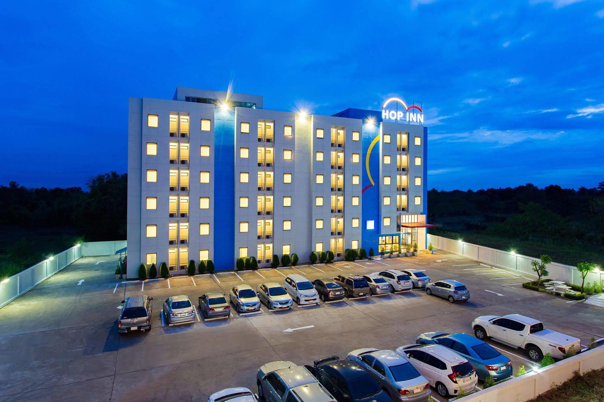 Hop Inn Roi Et Exteriér fotografie